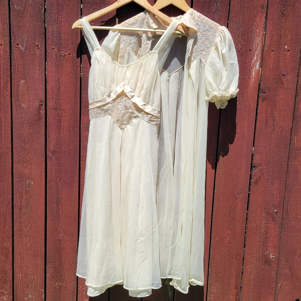 Vintage Seamprufe Peignoir Robe & Nightgown Set Ivory Chiffon Lace Detail Sz 34